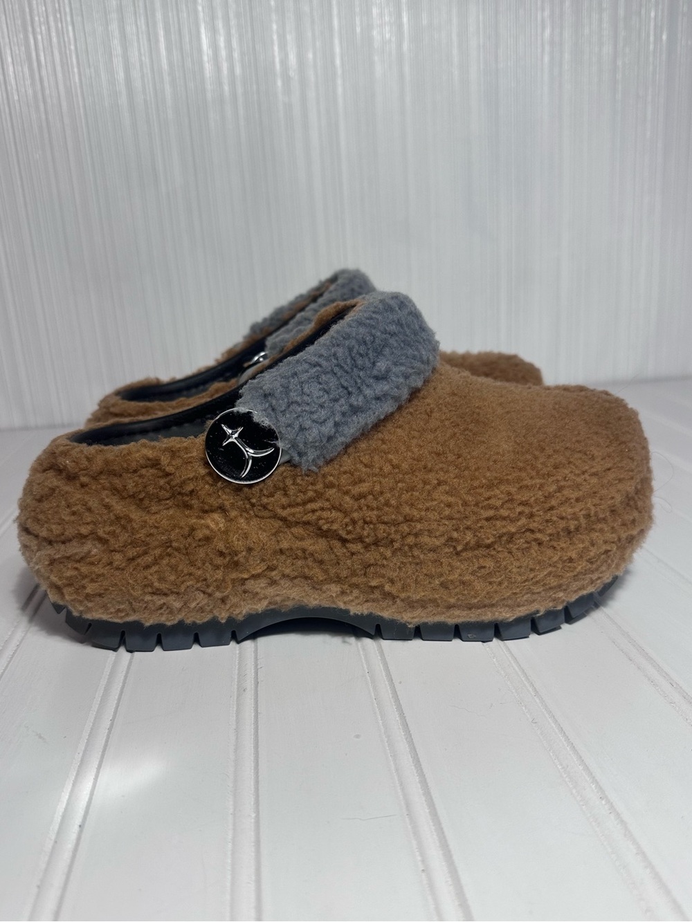 Crocs x Lil Nas X platform Mega Crush clogs brown Sherpa women’s 8 - Picture 3 of 10